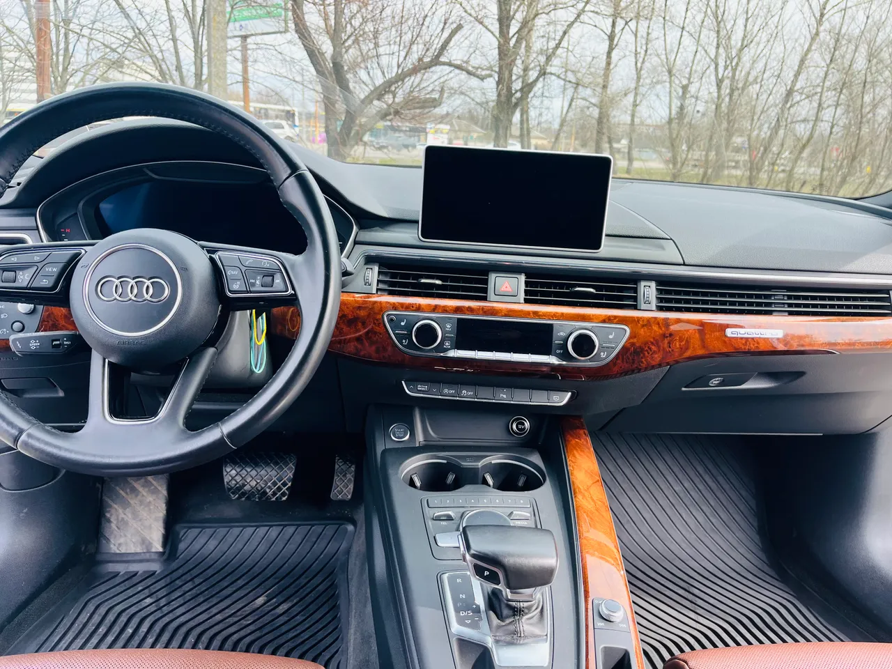 Audi A4 - фото 10