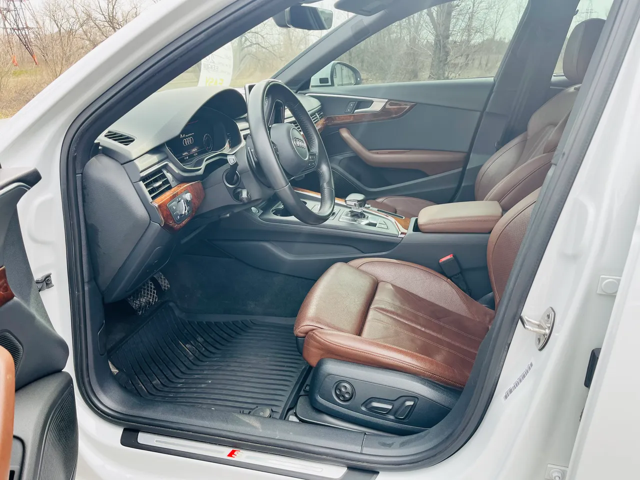 Audi A4 - фото 8