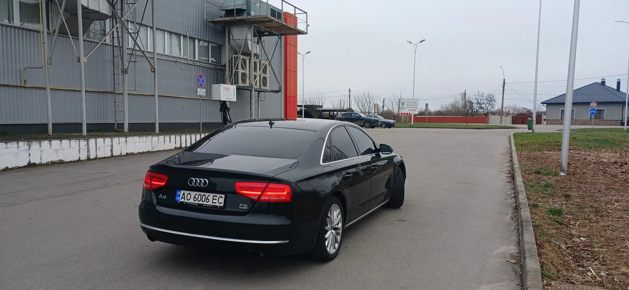 Audi A8 - фото 5