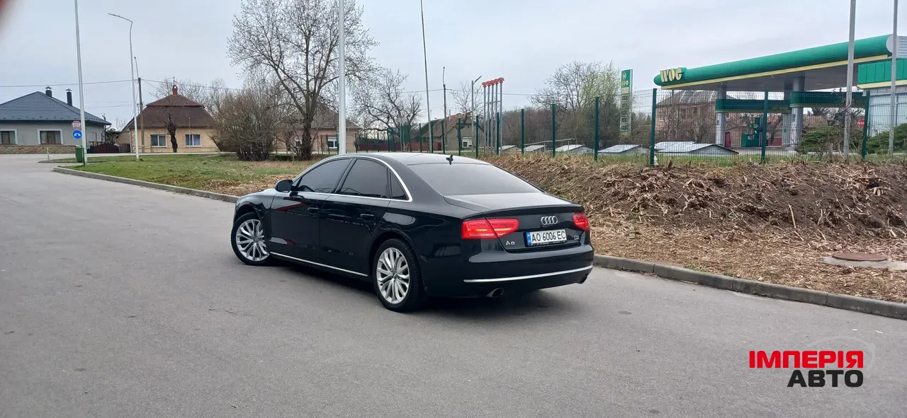 Audi A8 - фото 6