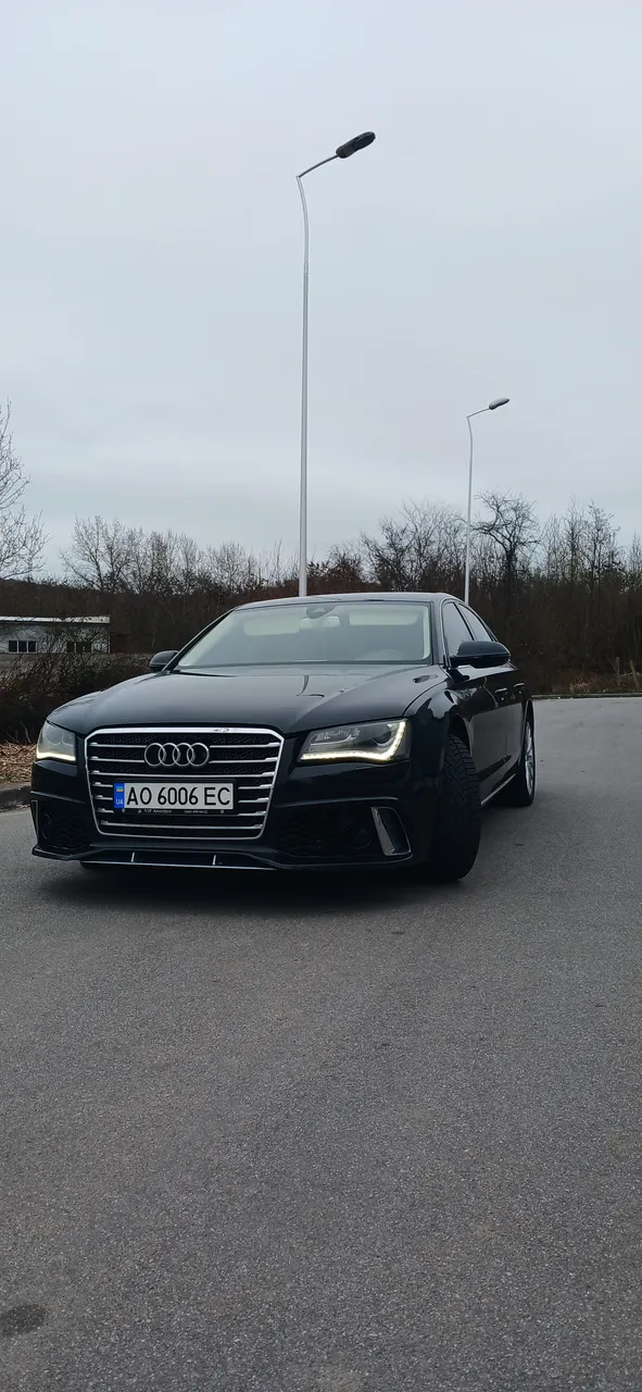 Audi A8 - фото 8