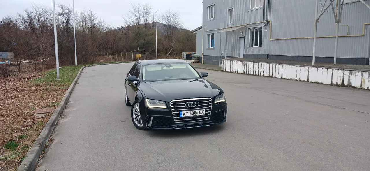 Audi A8 - фото 4