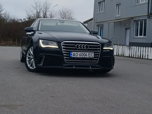 Audi A8 - фото 3
