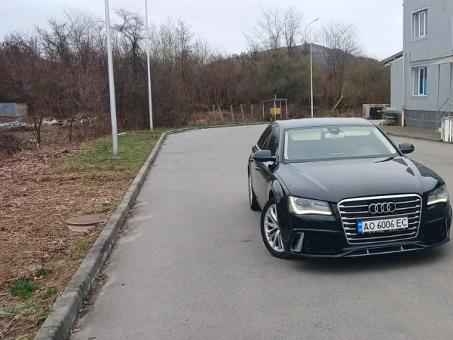 Audi A8 - фото 4