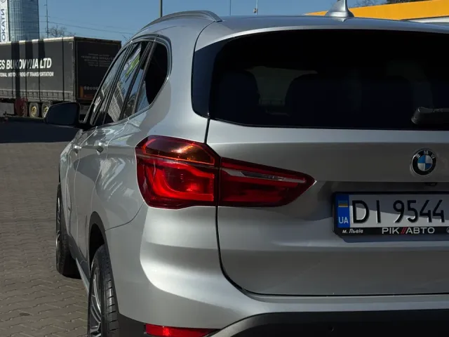 BMW X1 - фото 5