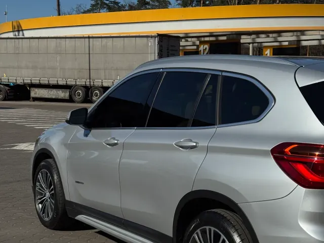 BMW X1 - фото 4