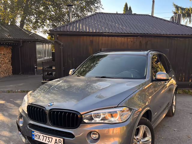 BMW X5 - фото 2