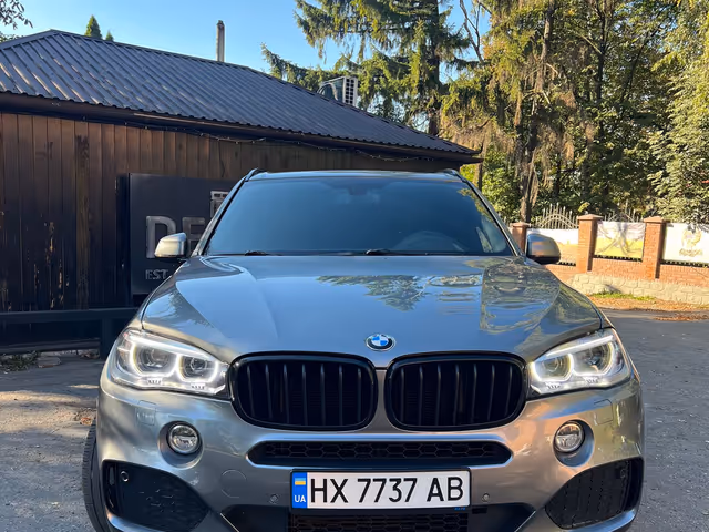 BMW X5 - фото 4