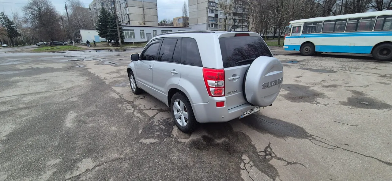Suzuki Grand Vitara - фото 4