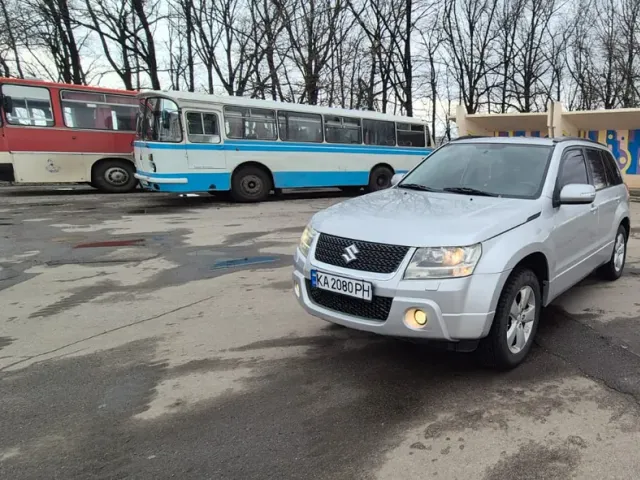 Suzuki Grand Vitara - фото 2