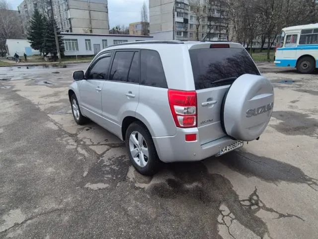 Suzuki Grand Vitara - фото 4