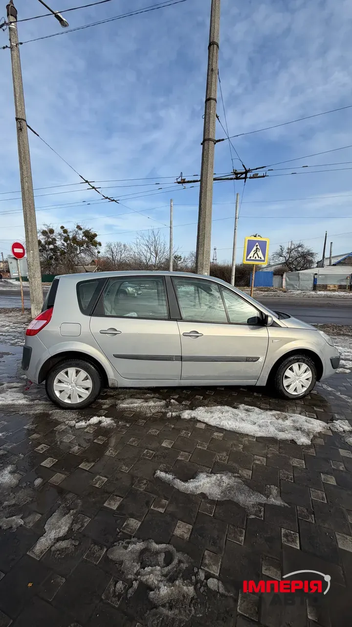 Renault Megane - фото 4