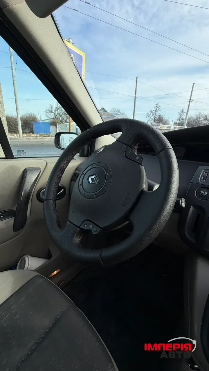 Renault Megane - фото 8