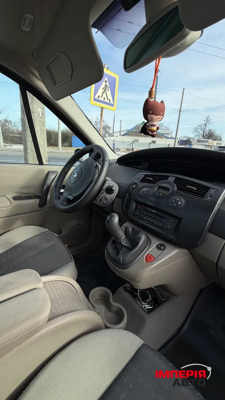 Renault Megane - фото 7