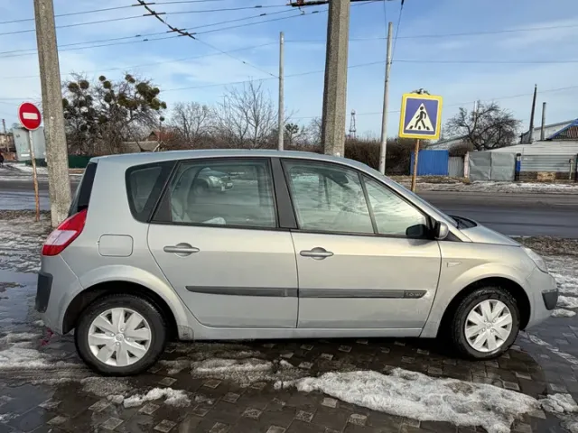 Renault Megane - фото 4