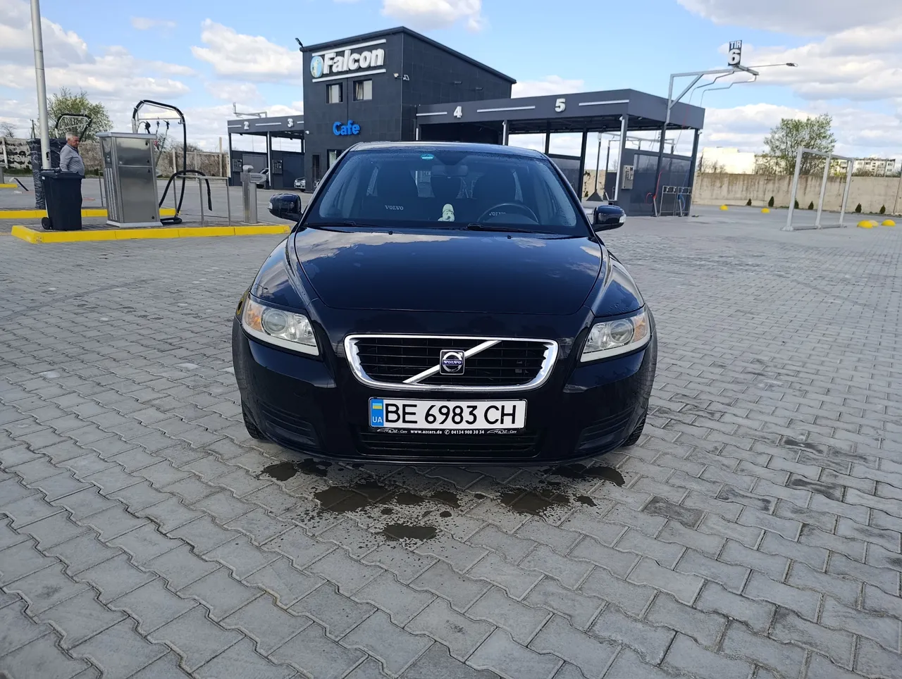 Volvo V50 - фото 1