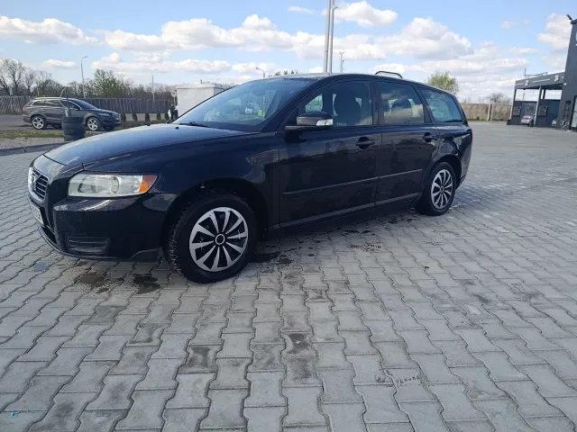 Volvo V50 - фото 3