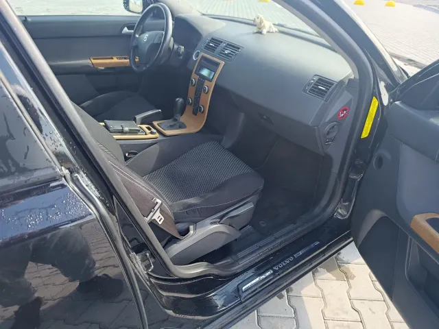 Volvo V50 - фото 4