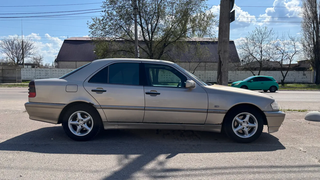Mercedes-Benz C-Класс - фото 2