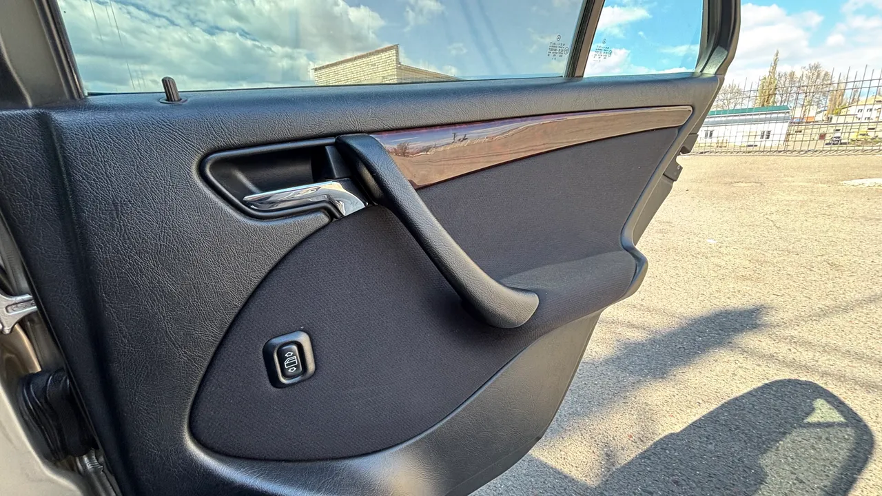 Mercedes-Benz C-Класс - фото 15