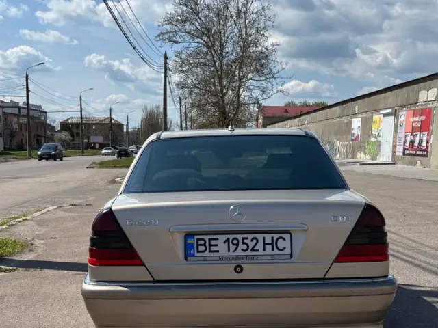 Mercedes-Benz C-Класс - фото 4