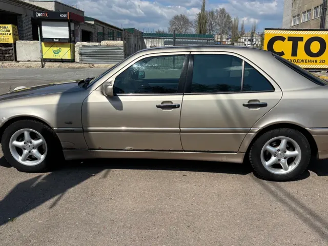 Mercedes-Benz C-Класс - фото 3