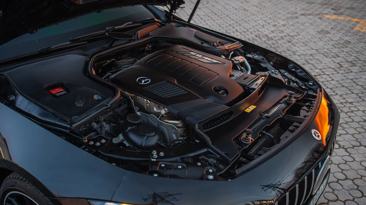 Mercedes-Benz AMG GT - фото 21