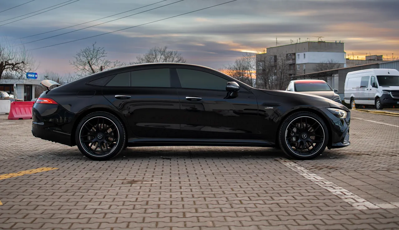 Mercedes-Benz AMG GT - фото 10