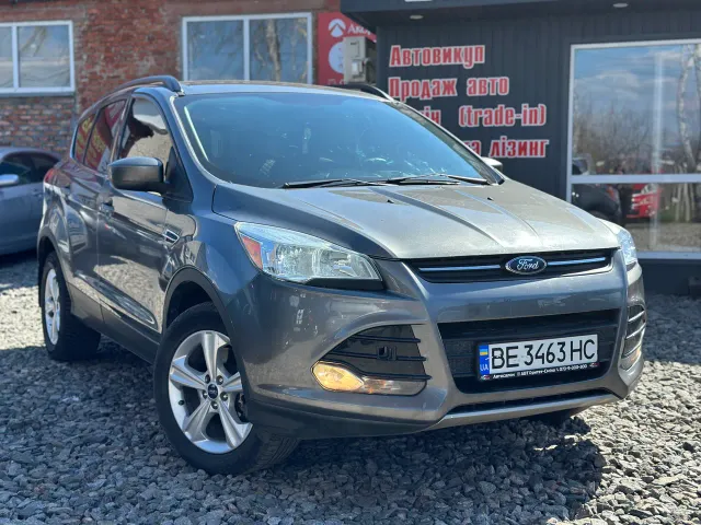 Ford Escape - фото 1