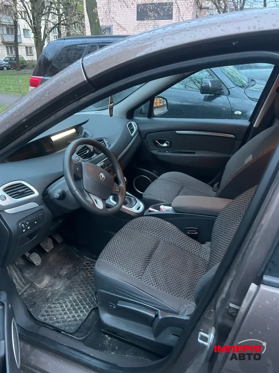 Renault Scenic - фото 8