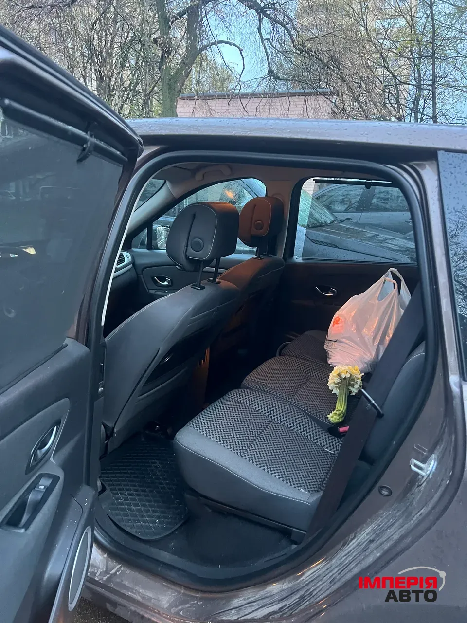 Renault Scenic - фото 15