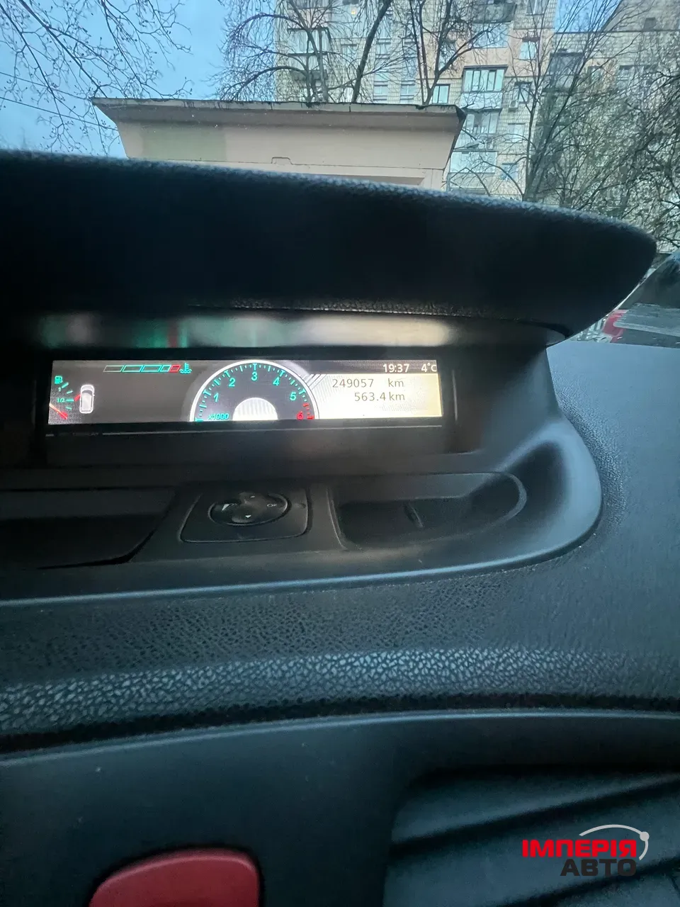 Renault Scenic - фото 13
