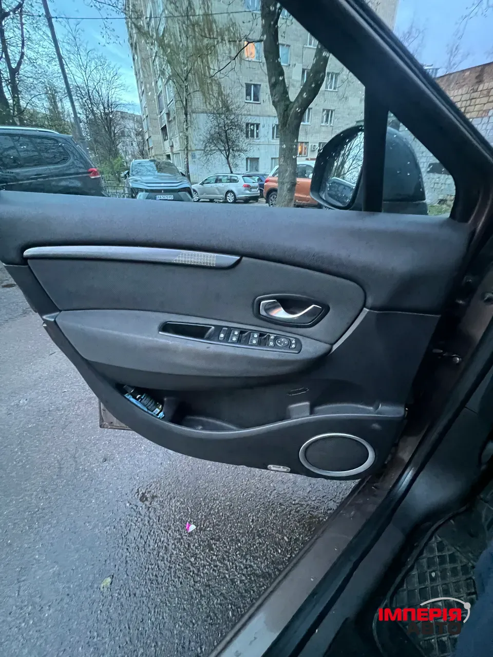 Renault Scenic - фото 11