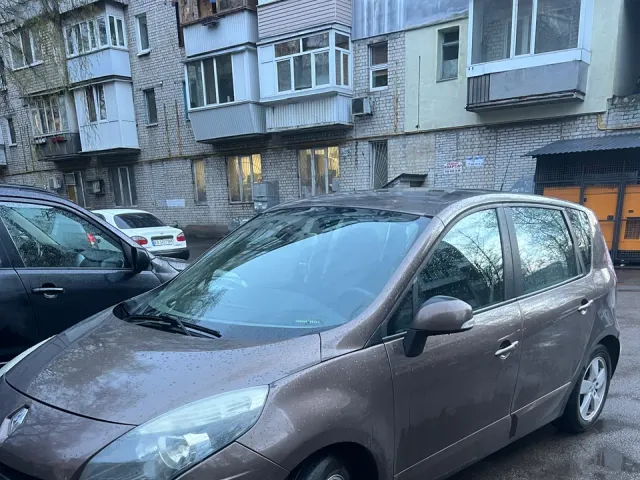 Renault Scenic - фото 4