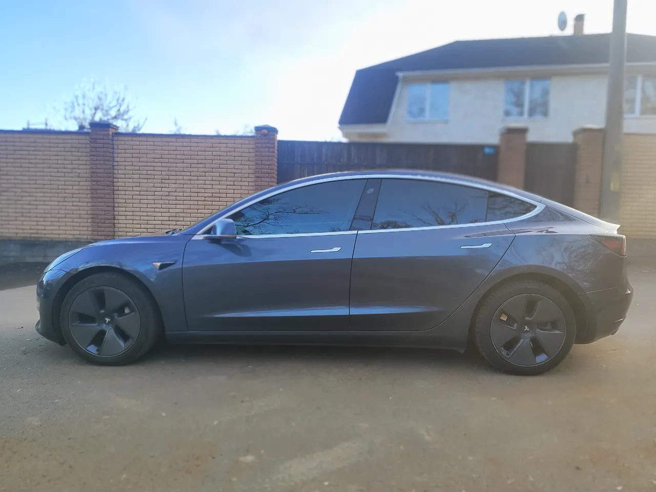 Tesla Model 3 - фото 7