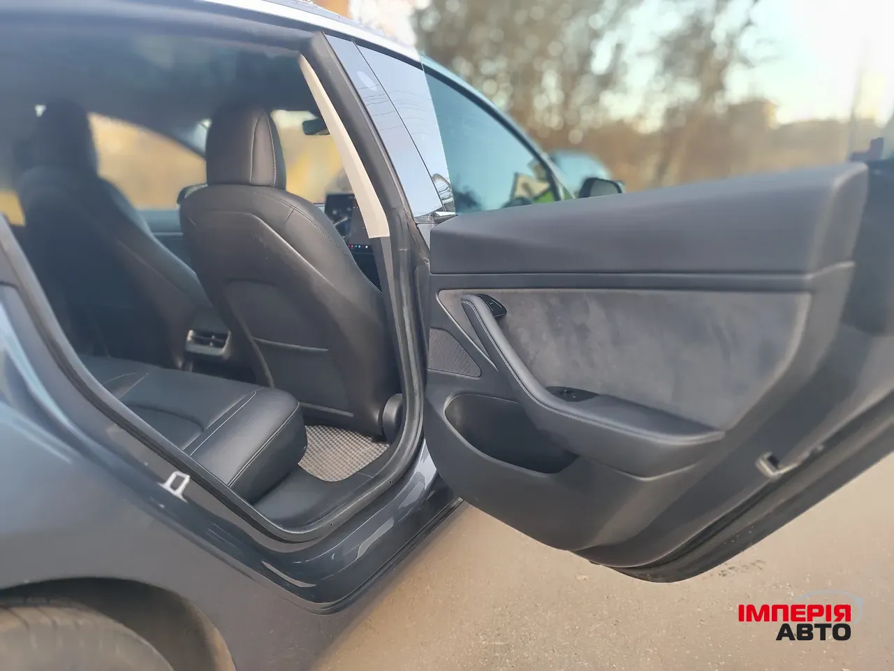 Tesla Model 3 - фото 17