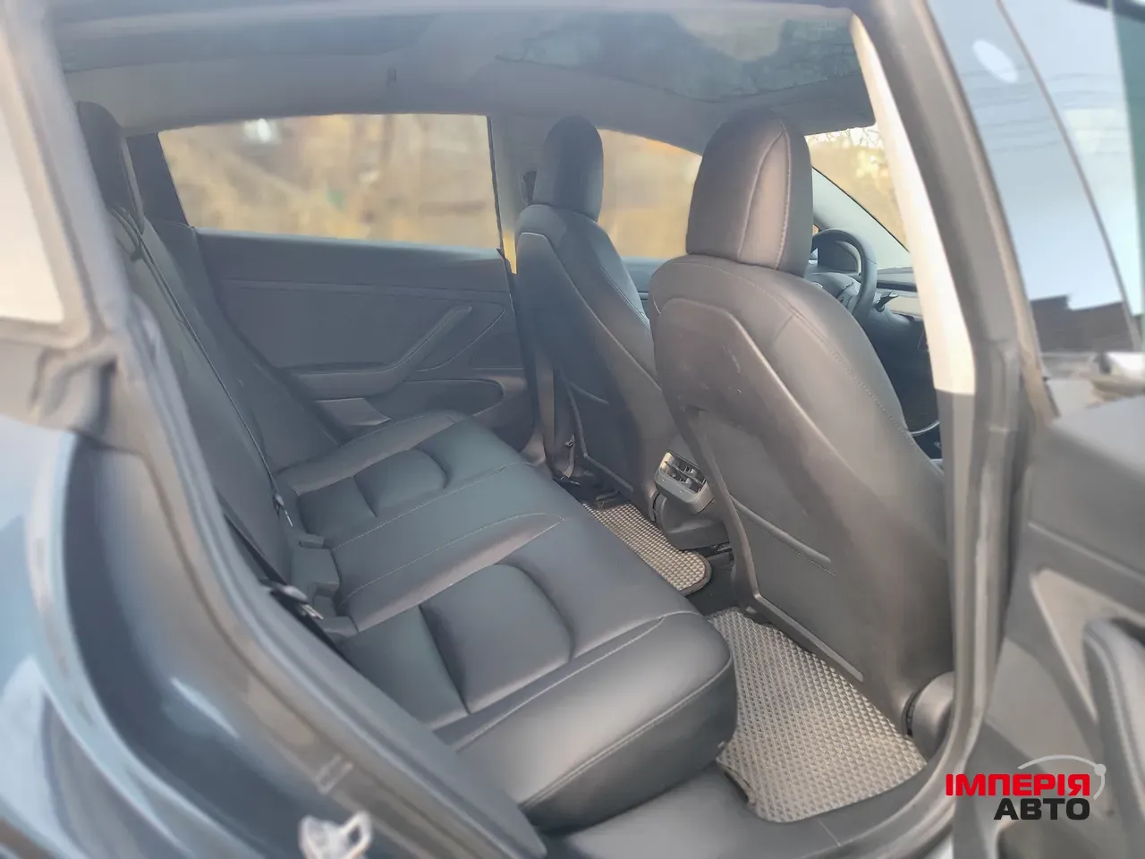 Tesla Model 3 - фото 16