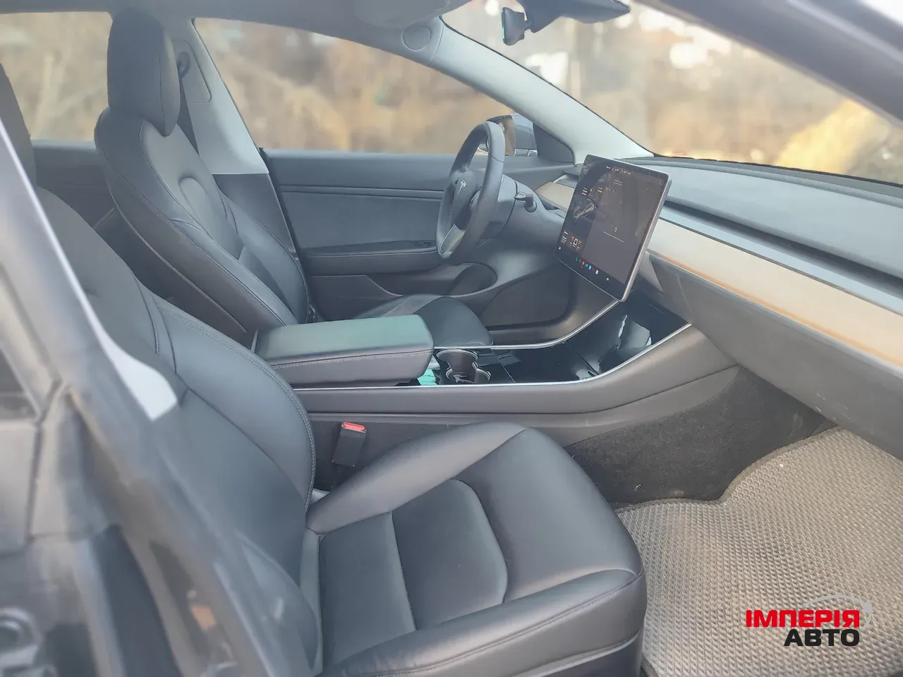 Tesla Model 3 - фото 18