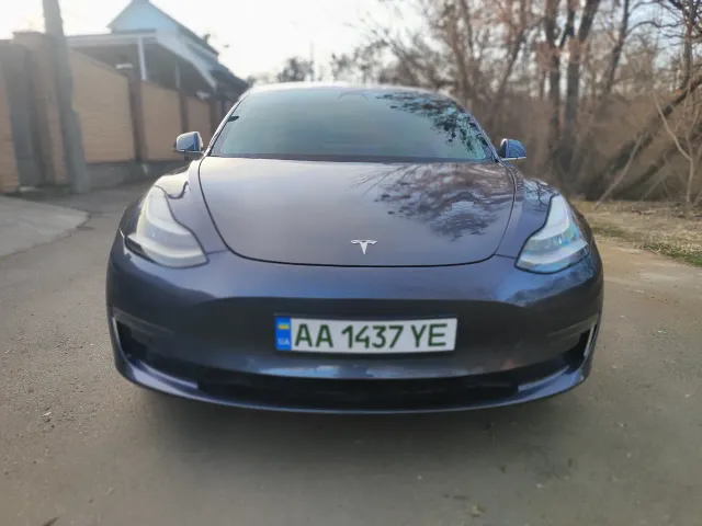 Tesla Model 3 - фото 4