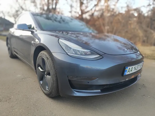 Tesla Model 3 - фото 3