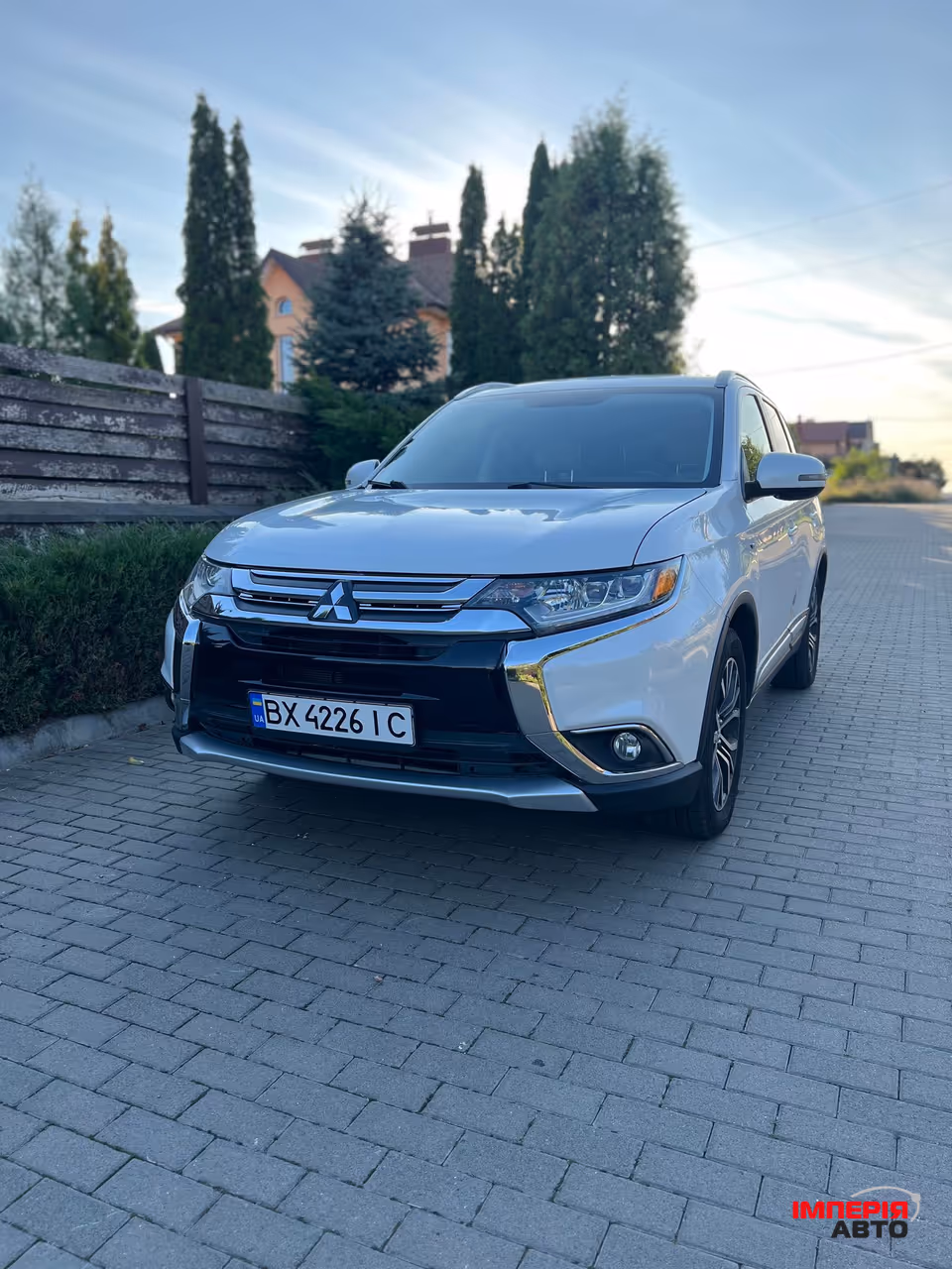 Mitsubishi Outlander - фото 6