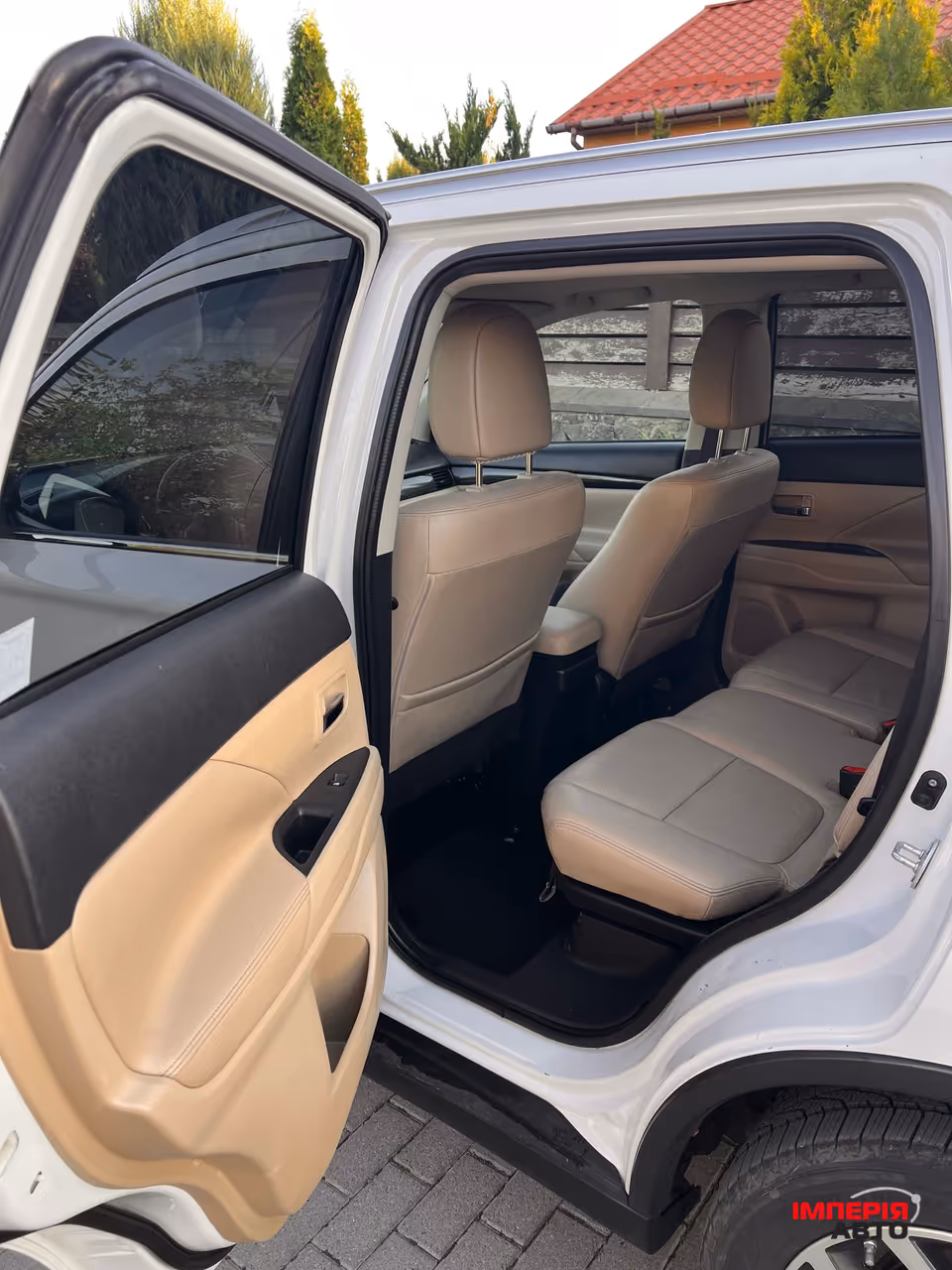 Mitsubishi Outlander - фото 27