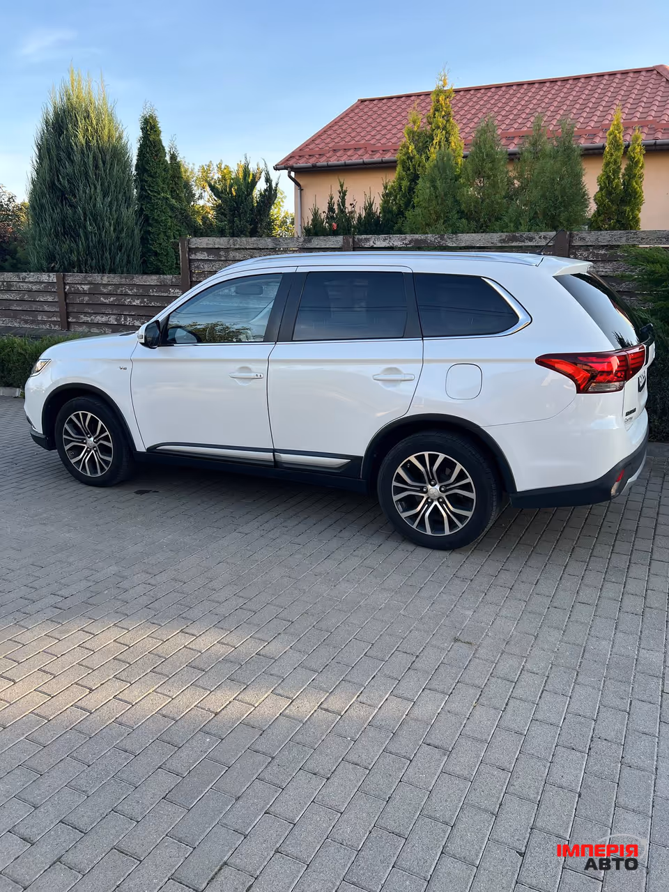 Mitsubishi Outlander - фото 10