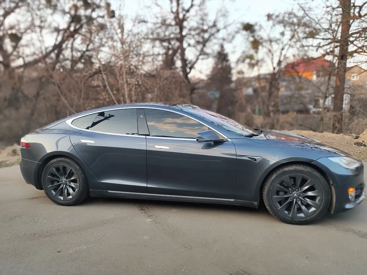 Tesla Model S - фото 5