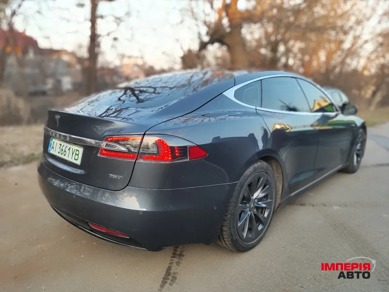 Tesla Model S - фото 8