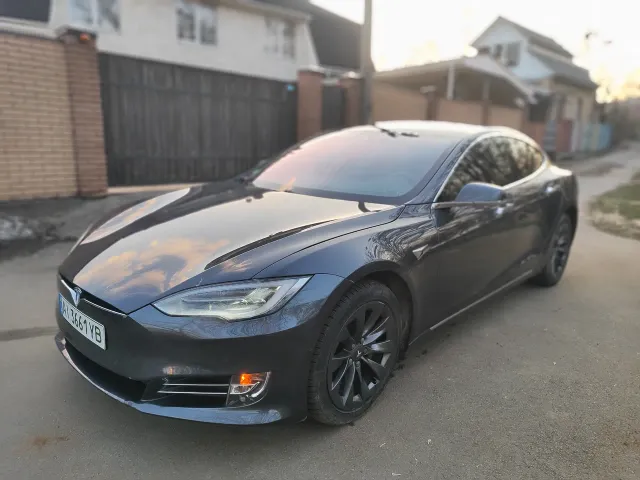 Tesla Model S - фото 2