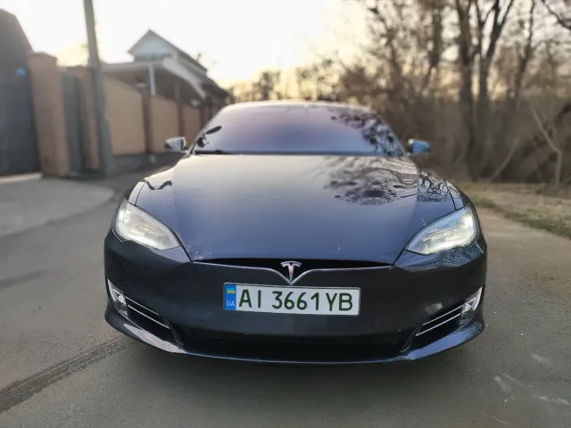 Tesla Model S - фото 3