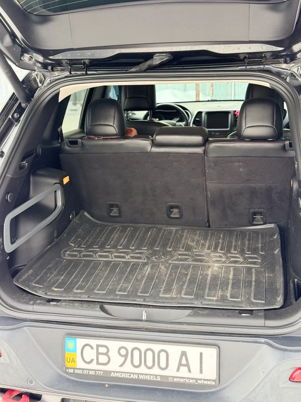 Jeep Cherokee - фото 12