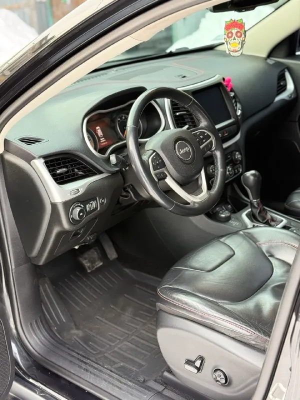 Jeep Cherokee - фото 8