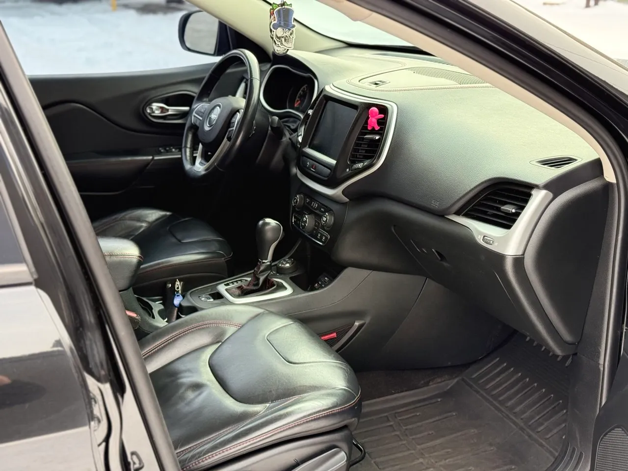 Jeep Cherokee - фото 10